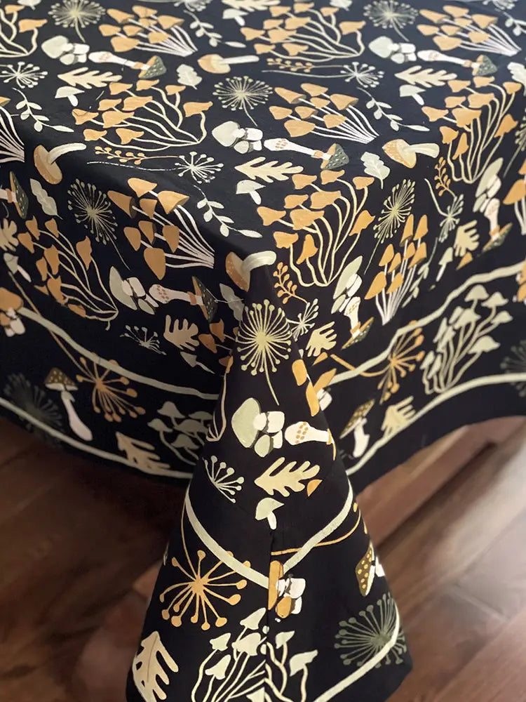 60x60 Tcloth Mushrooms Black