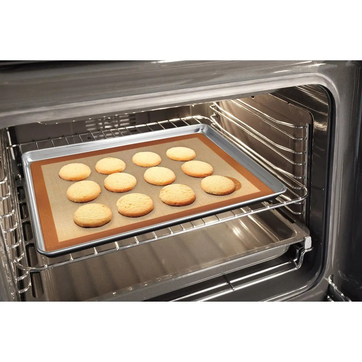 Half Size Pan w/ Baking Mat, Mrs A