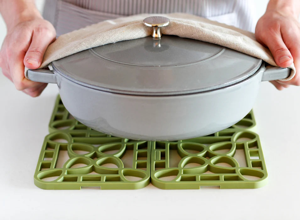 Black Interlocking Trivets