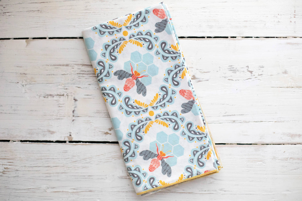 Honey Bee 10" S/4 Cloth Cocktail Napkins