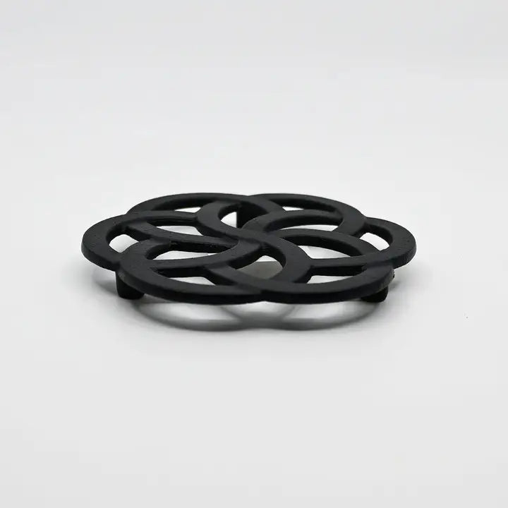 Knot 5" Cast Iron Trivet