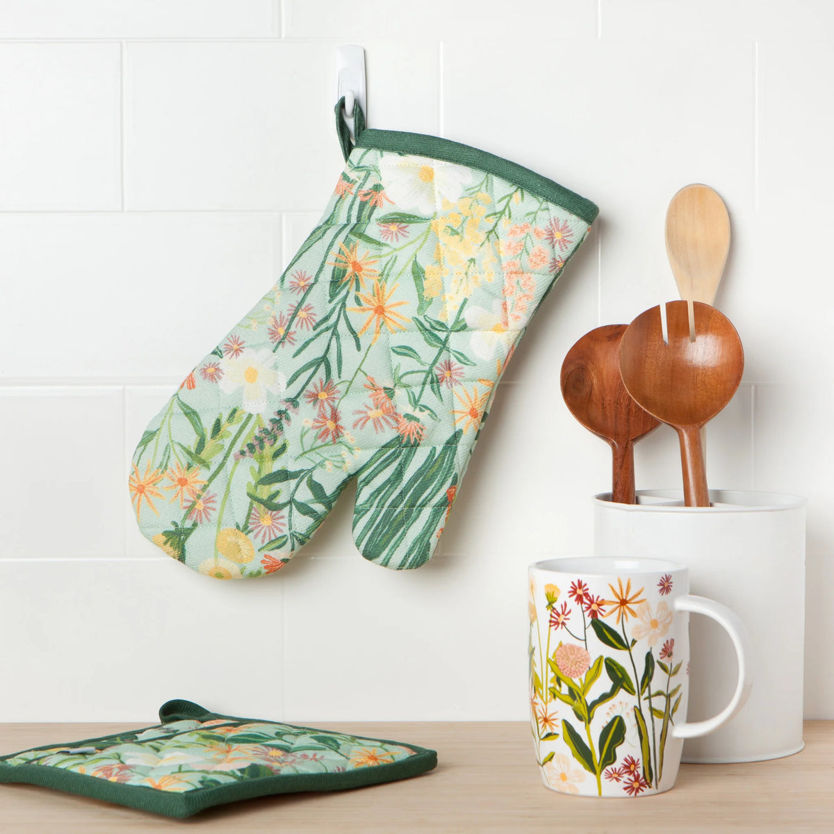 Bees & Bloom Oven Mitt